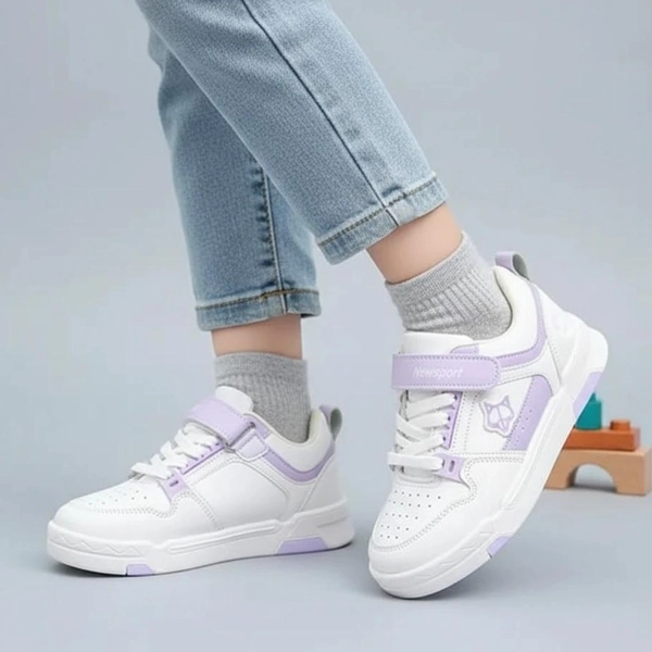 کفش اسپرت چسبی بچگانه ولف چلیپا